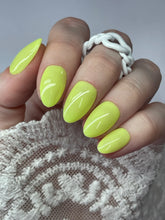 Load image into Gallery viewer, GLOW COLOUR GEL • 168 • LIGHTNING BUG